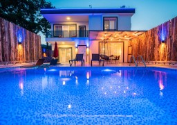 Villa MYSTA