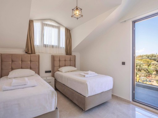 Villa VELORA